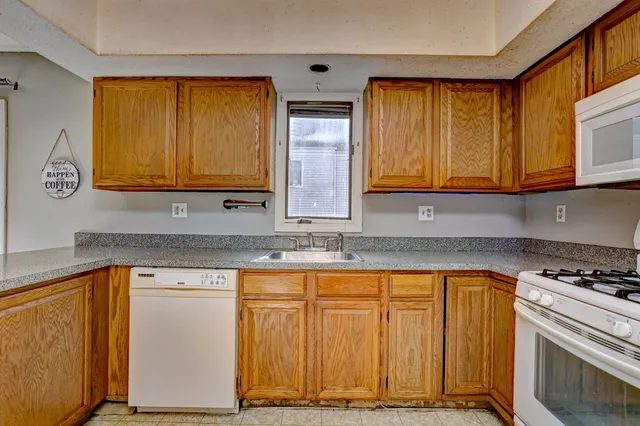 $225,000 | 1480 Capitol Avenue, Unit H811, Bridgeport, CT 06604