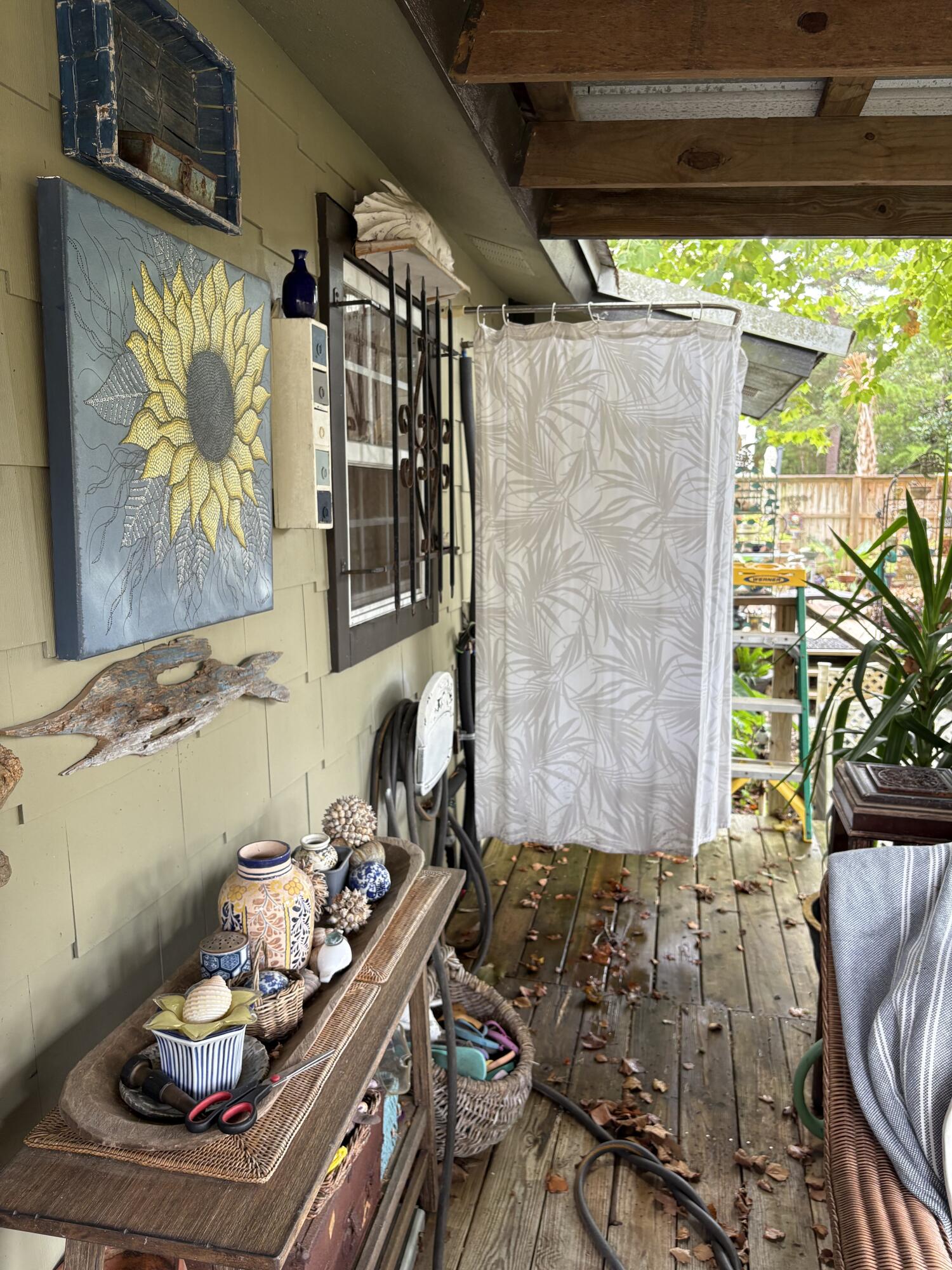 335 Acacia Street Santa Rosa Beach, FL 32459 - Photo 24 of 36 a room with furniture and a window