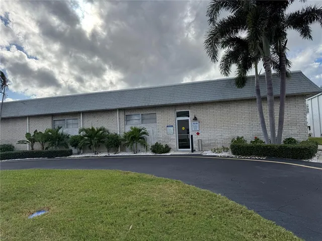 $152,000 | 5267 81st Street North, Unit 26, St. Petersburg, FL 33709