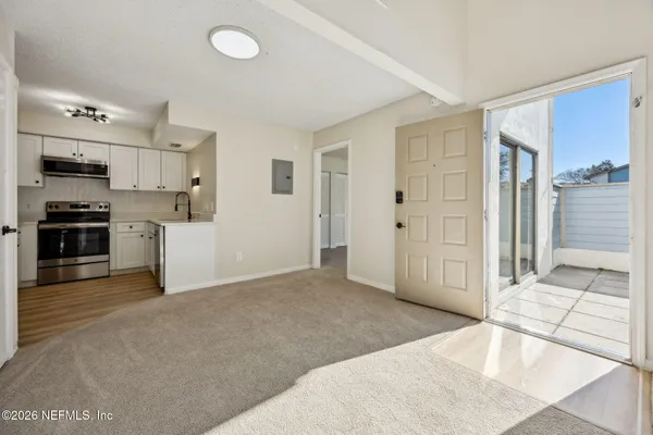 $1,799 | 1604 Challenger Court West, Unit 1604, Jacksonville, FL 32233