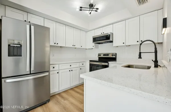$1,799 | 1604 Challenger Court West, Unit 1604, Jacksonville, FL 32233