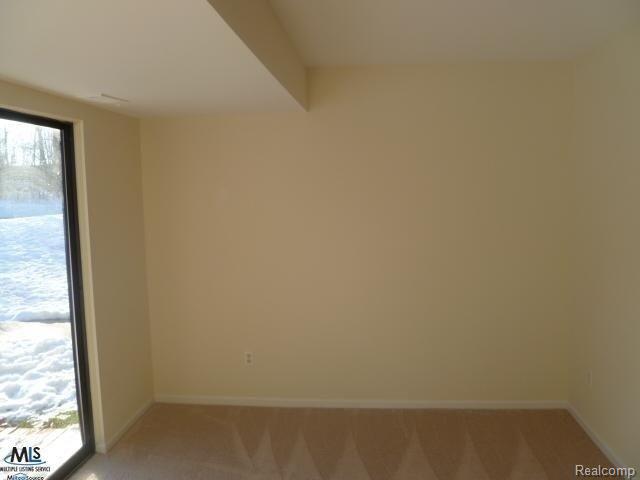 1563 Streamwood Court Rochester, MI 48307 - Photo 6 of 16 6.jpg