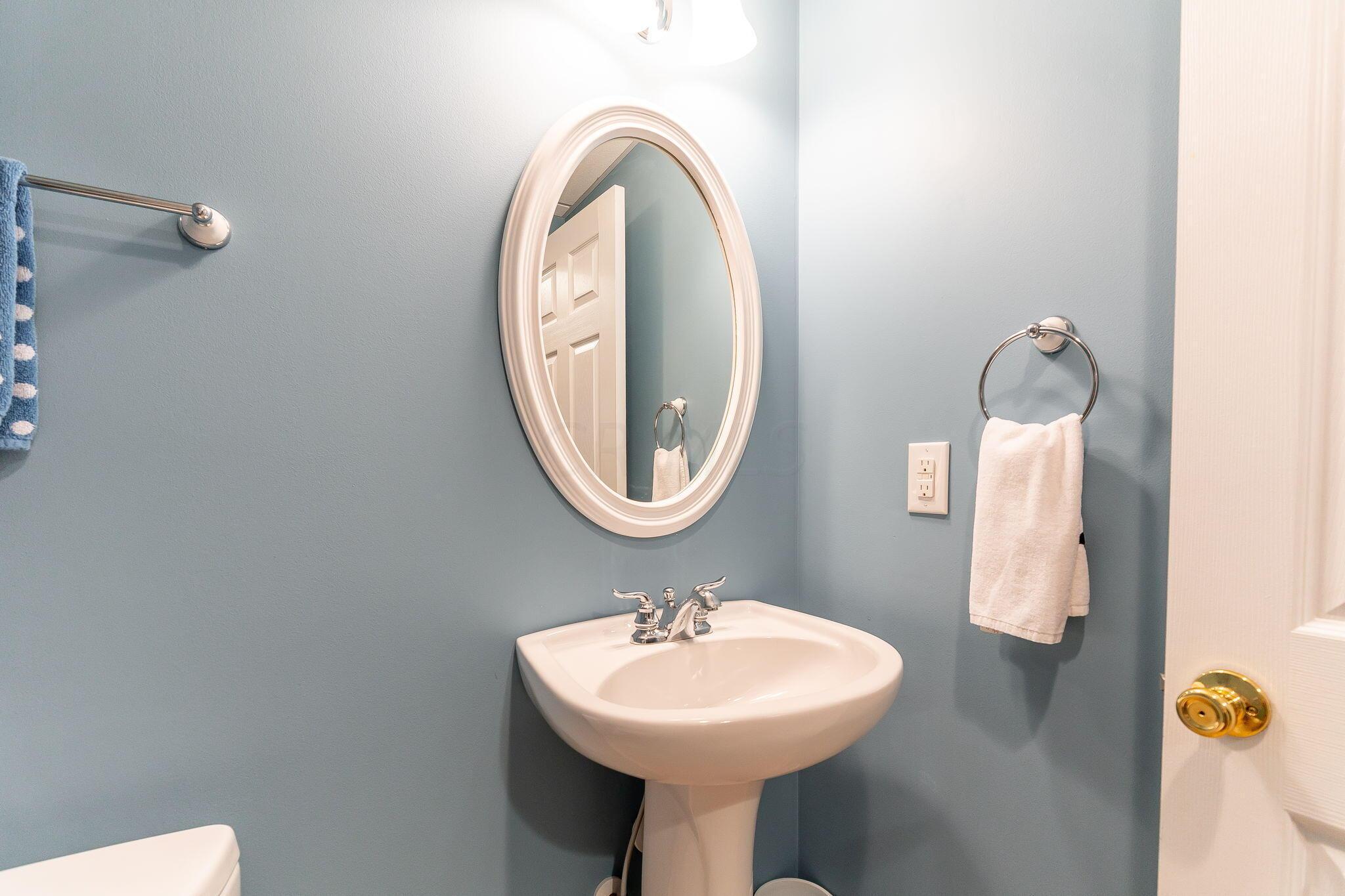 7995 Rodebaugh Road Reynoldsburg, OH 43068 - Photo 45 of 67 LL Bathroom