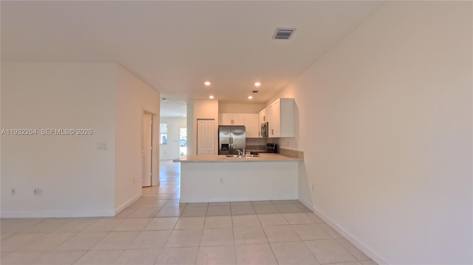 1114 Southeast 27th Street Homestead, FL 33035 - Photo 4 of 25