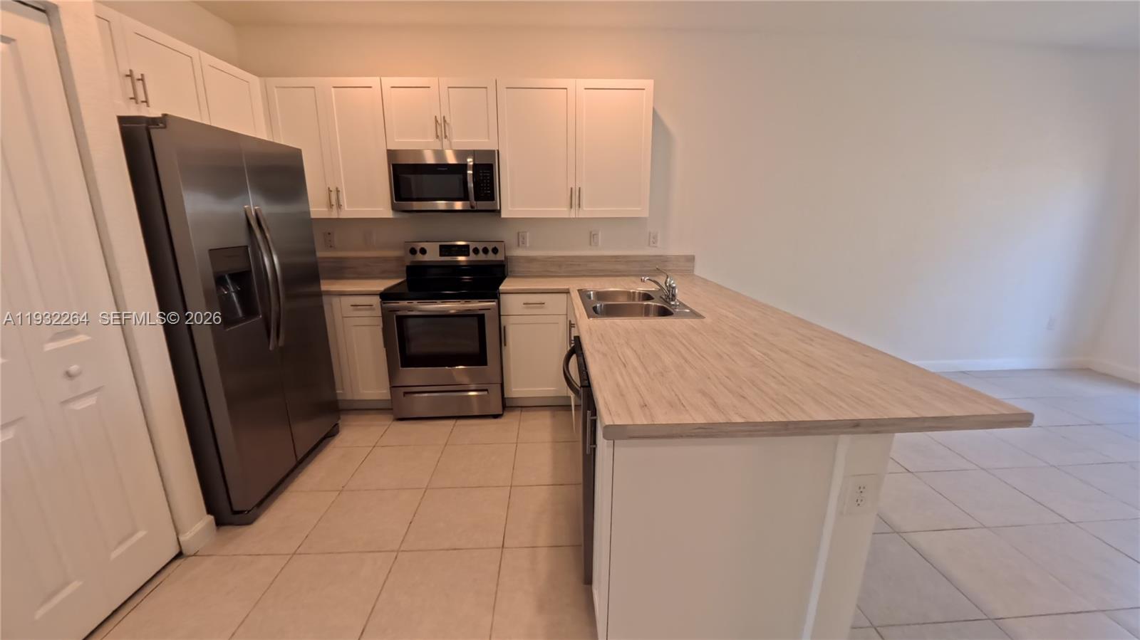 1114 Southeast 27th Street Homestead, FL 33035 - Photo 6 of 25