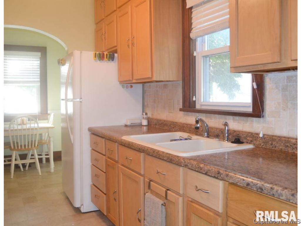1009 North 1st Street Springfield, IL 62702 - Photo 4 of 17