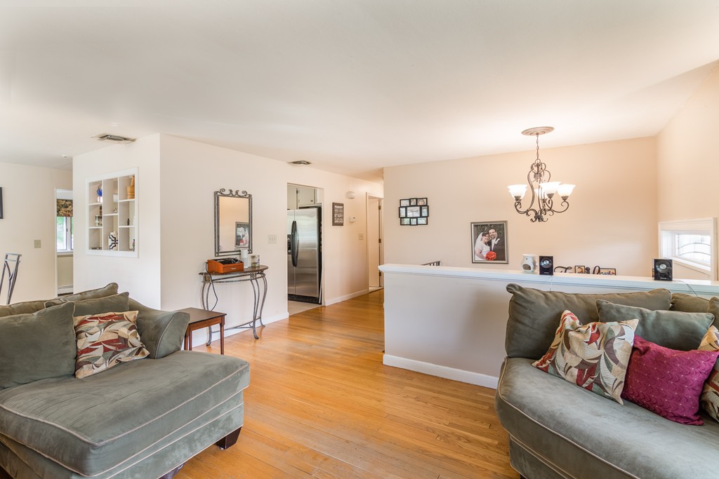 8 Niles Road Randolph, MA 02368 - Photo 4 of 21 Gallery Image 4