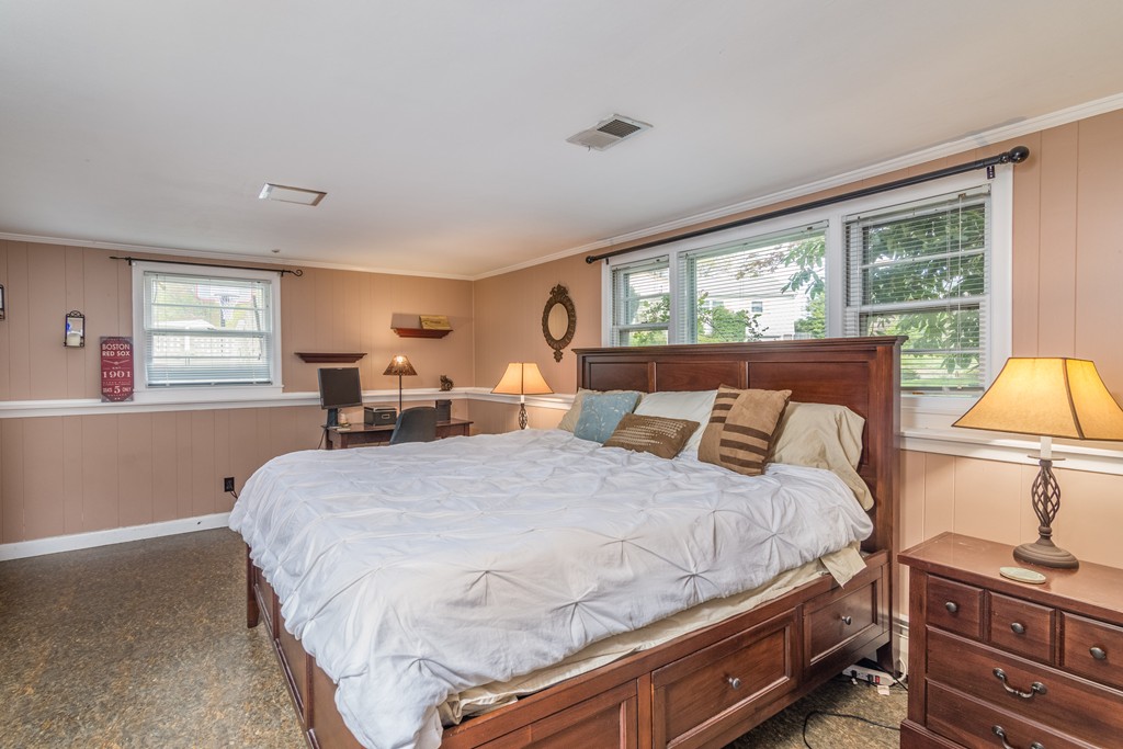 8 Niles Road Randolph, MA 02368 - Photo 10 of 21 Gallery Image 10