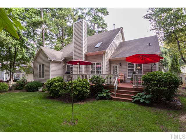 5129 Fairmead Circle Raleigh, NC 27613 - Photo 24 of 25 a front view of a house with garden