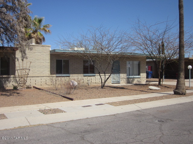 8251 East 34th Street Tucson, AZ 85710 - Photo 2 of 11