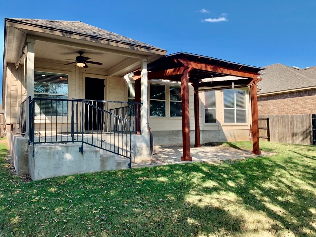3580 Rosalina Loop Round Rock, TX 78665 - Photo 26 of 27 front view of a house with a yard