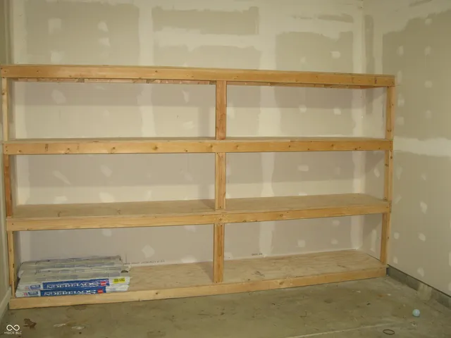 $400,000 | 2220 McGregor Court, Avon, IN 46123