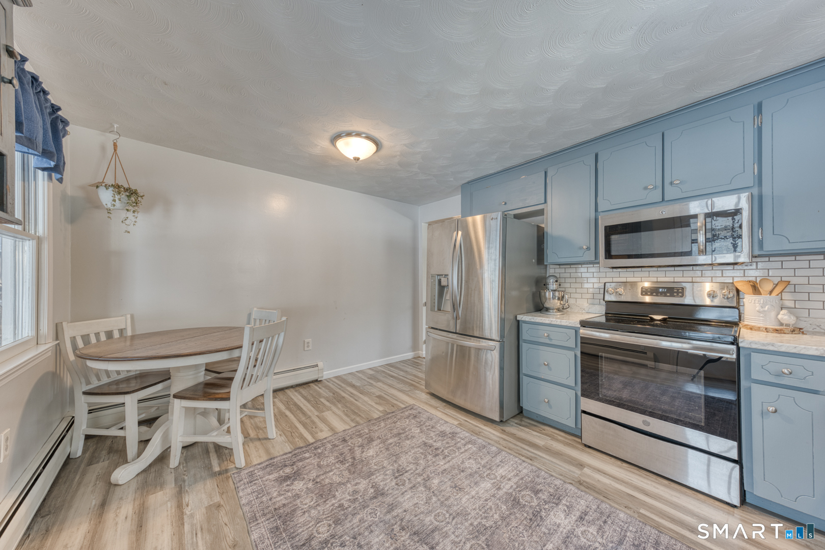 23 Thompson Hill Road Columbia, CT 06237 - Photo 15 of 39 Has nice eat in area