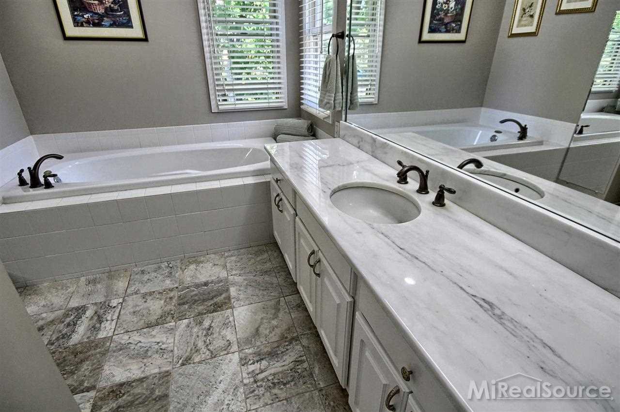 306 Drace Street Rochester, MI 48307 - Photo 16 of 30