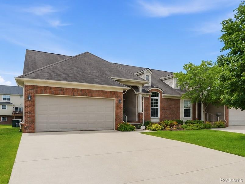 57549 Windmill Pointe New Hudson, MI 48165 - Photo 1 of 55