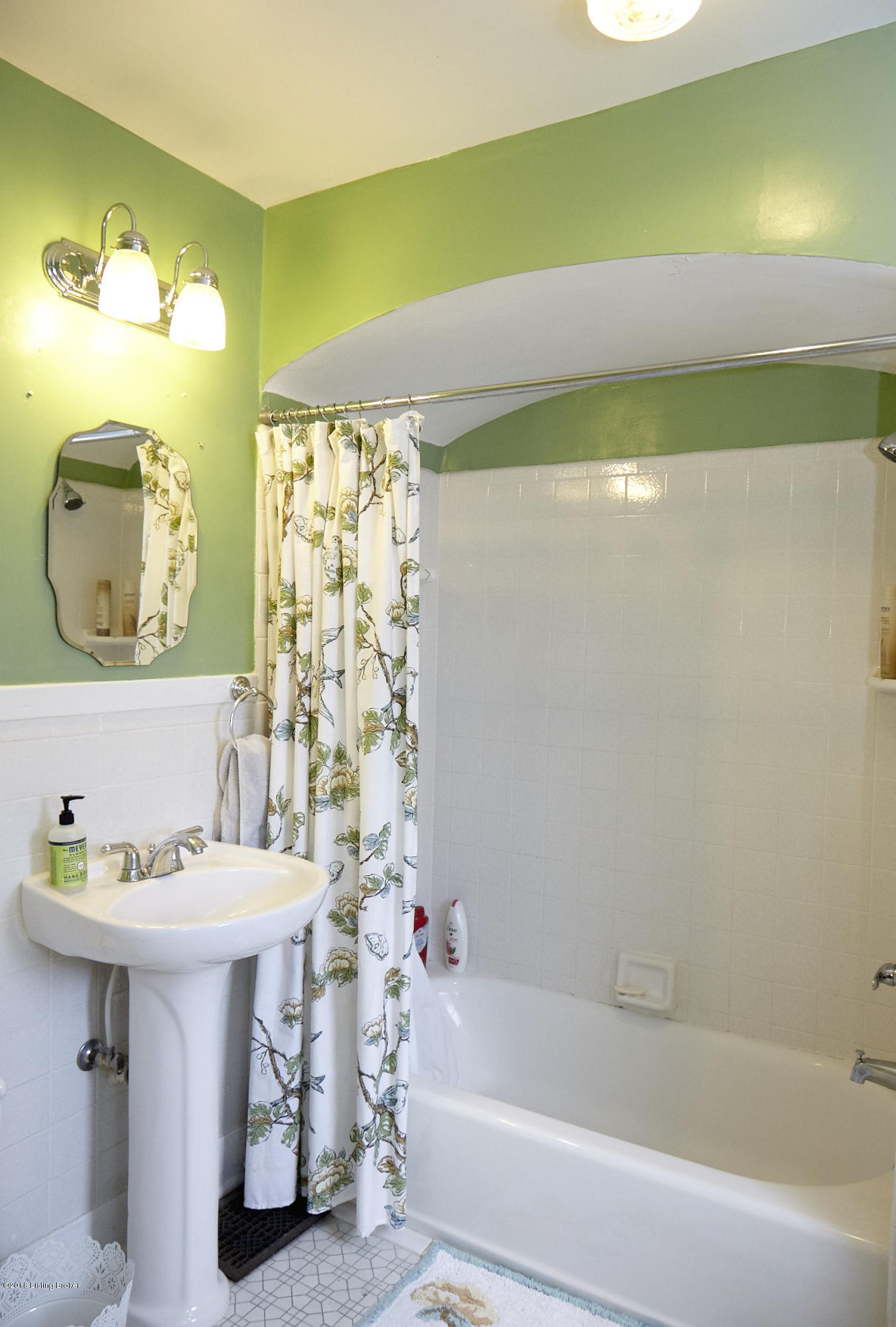 908 Cherokee Road Louisville, KY 40204 - Photo 36 of 44 Full bath (3)