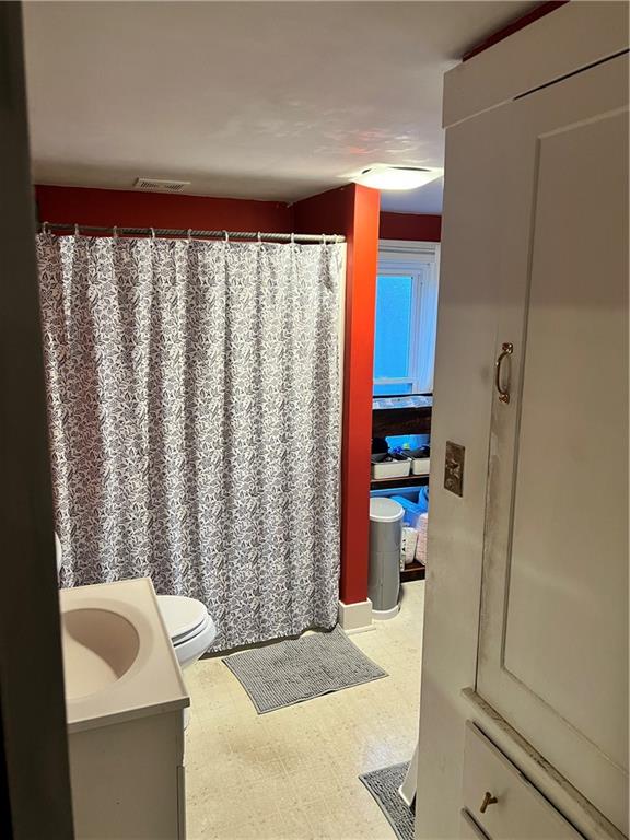 4 East Ridge Avenue Greenville, PA 16125 - Photo 14 of 24 a bathroom with a toilet and a shower