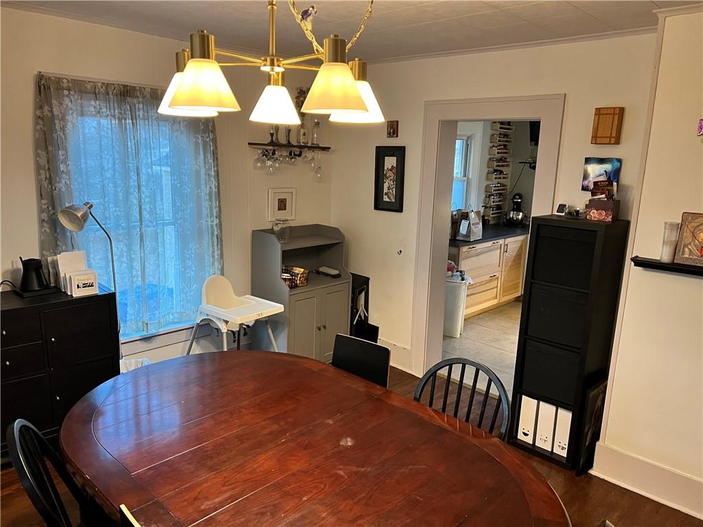 4 East Ridge Avenue Greenville, PA 16125 - Photo 9 of 24 a dining room with furniture and window