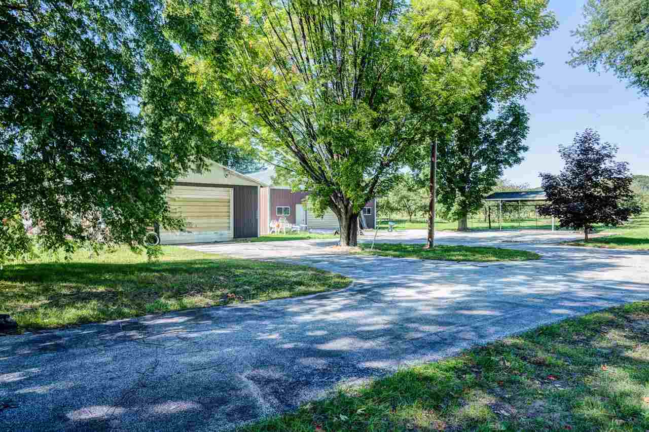 15287 Bluff Road Traverse City, MI 49686 - Photo 36 of 45 1799565-35.JPG