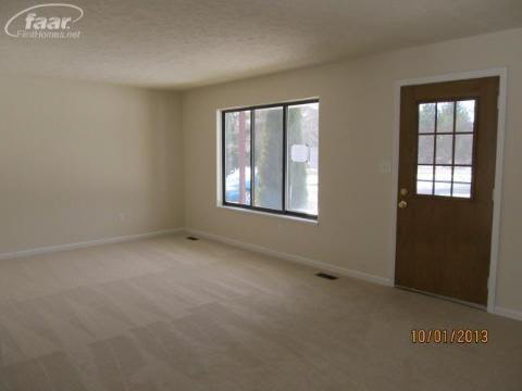 3304 Oak Grove Road Howell, MI 48855 - Photo 4 of 9 20323761-3.JPG