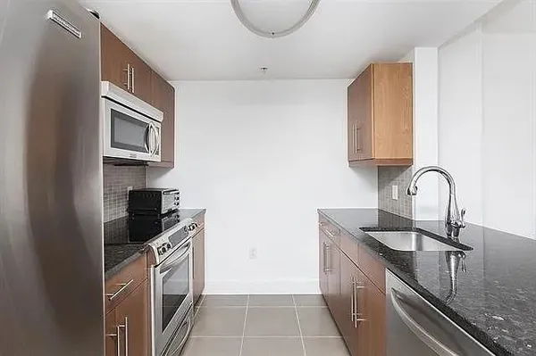 $3,200 | 88 Morgan Street, Unit 305, Jersey City, NJ 07302