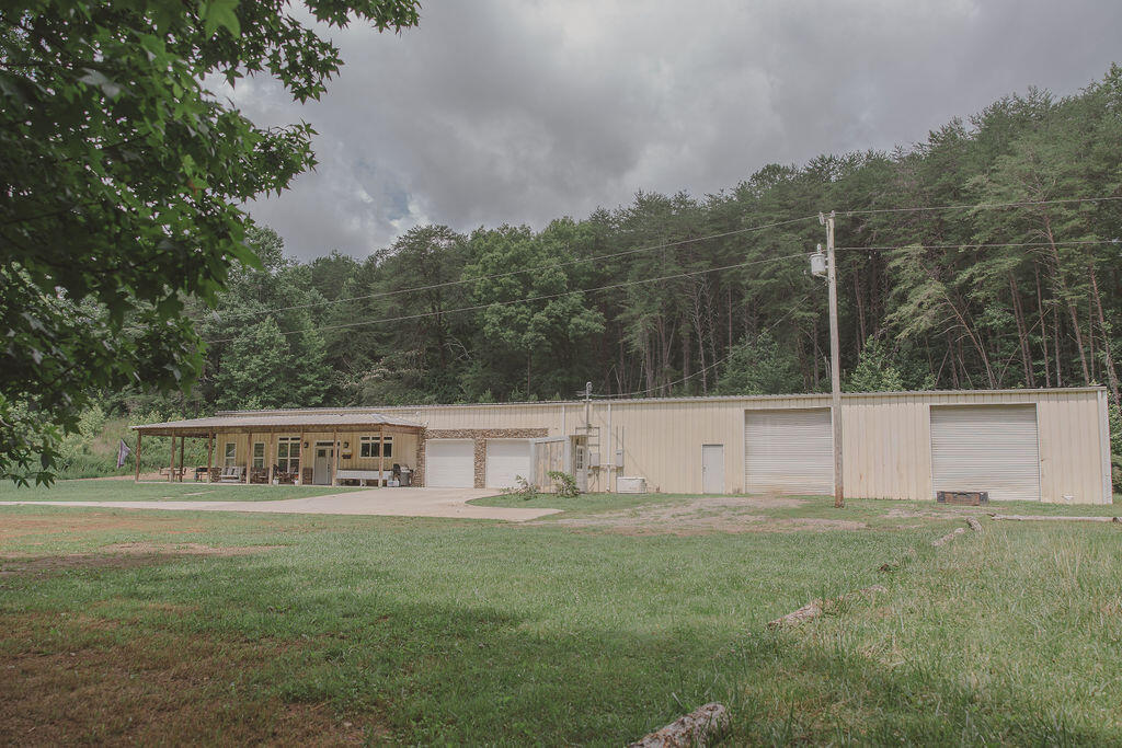 1576 Dripping Springs Road LaFayette, GA 30728 - Photo 8 of 75 098A9485