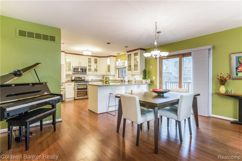 2192 Rochelle Park Drive, Unit 112 Rochester Hills, MI 48309 - Photo 8 of 37