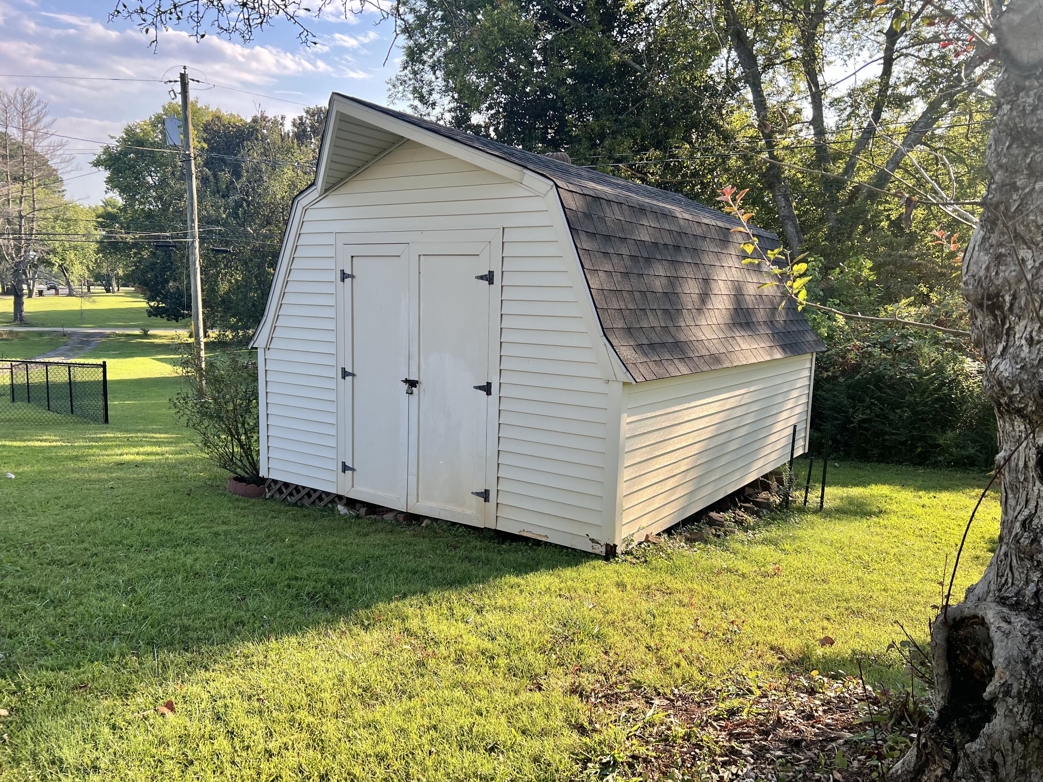 306 Locust Road Clarksville, TN 37043 - Photo 43 of 46 Gallery Image 43