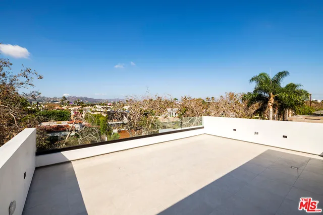 a view of terrace with city view