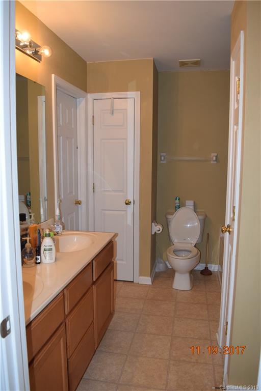 5607 Falls Ridge Lane Charlotte, NC 28269 - Photo 13 of 35