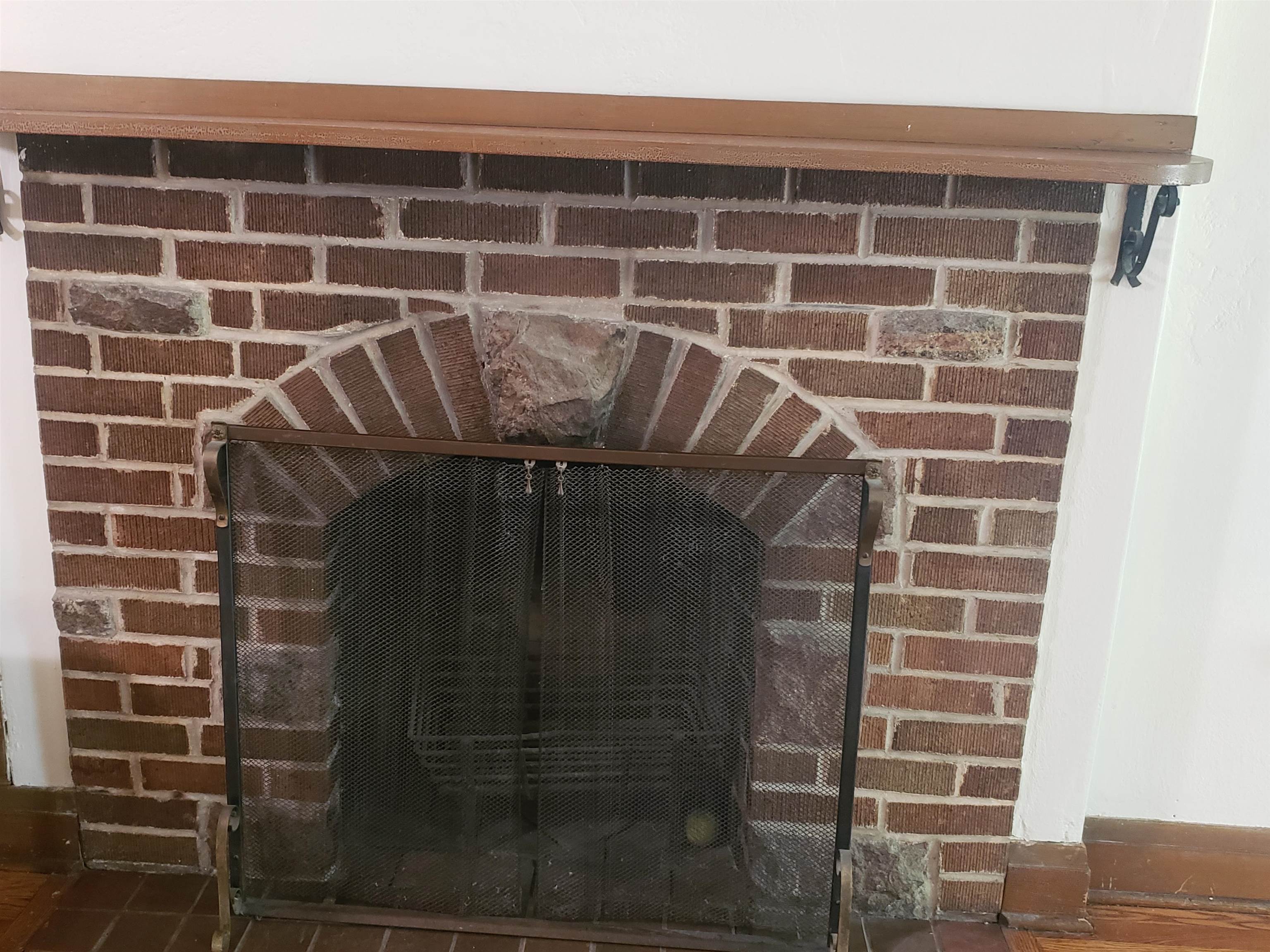 2121 Regent Street Madison, WI 53726 - Photo 9 of 39