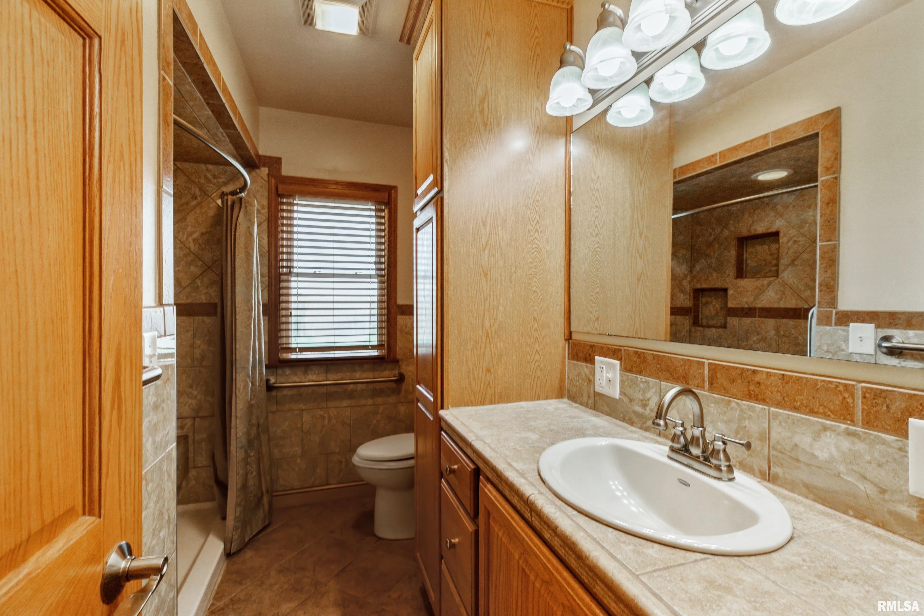 6975 Harvey Road Fulton, IL 61252 - Photo 18 of 35