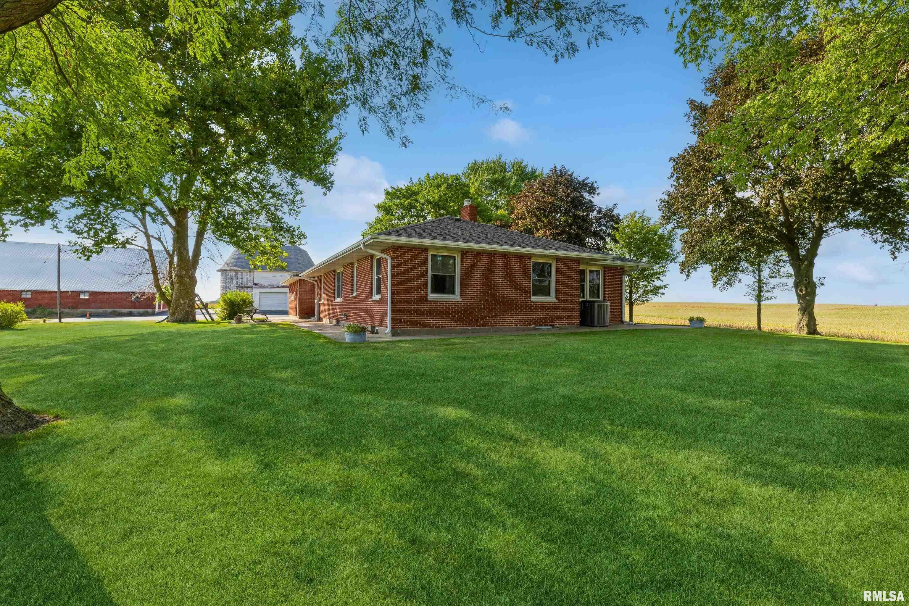 6975 Harvey Road Fulton, IL 61252 - Photo 3 of 35