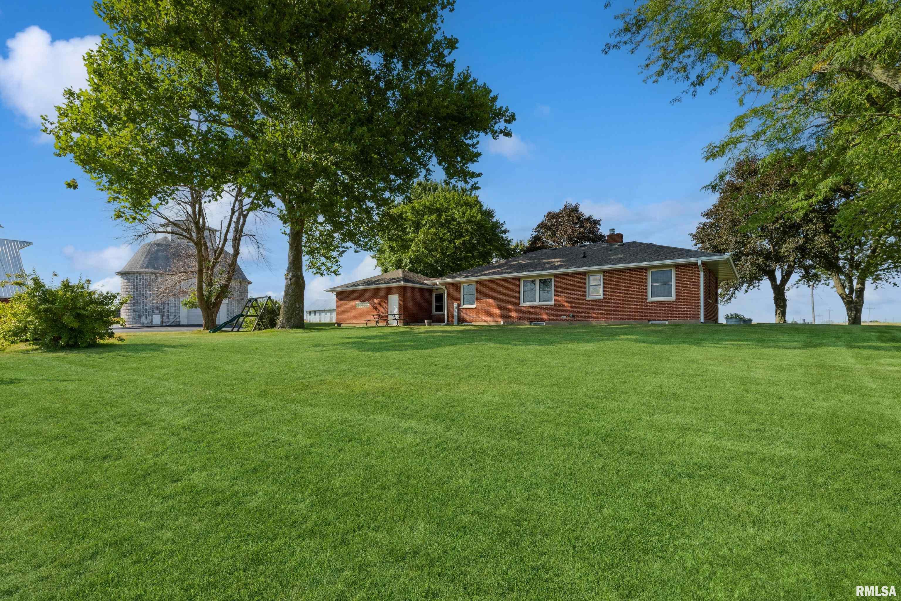 6975 Harvey Road Fulton, IL 61252 - Photo 4 of 35