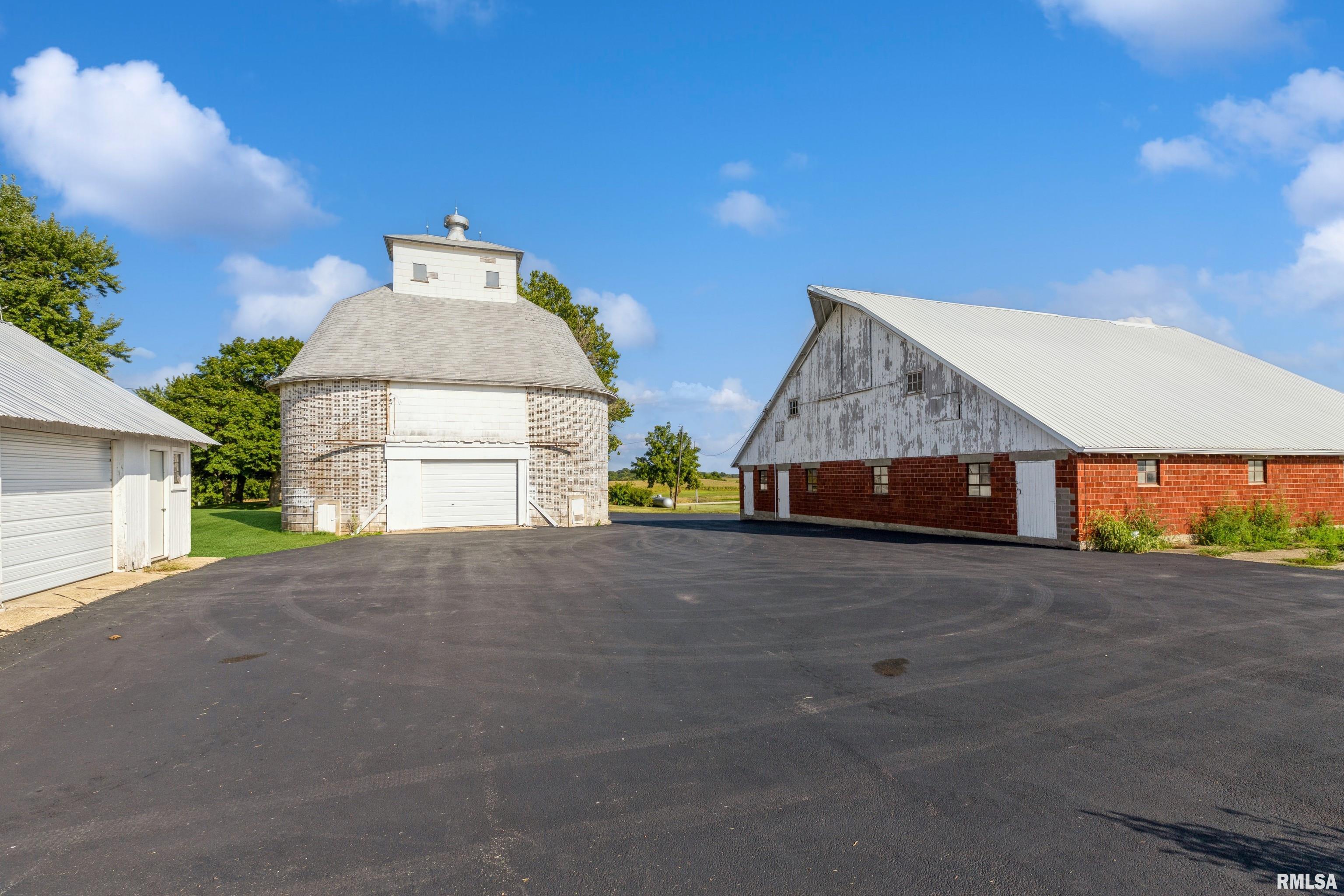 6975 Harvey Road Fulton, IL 61252 - Photo 7 of 35