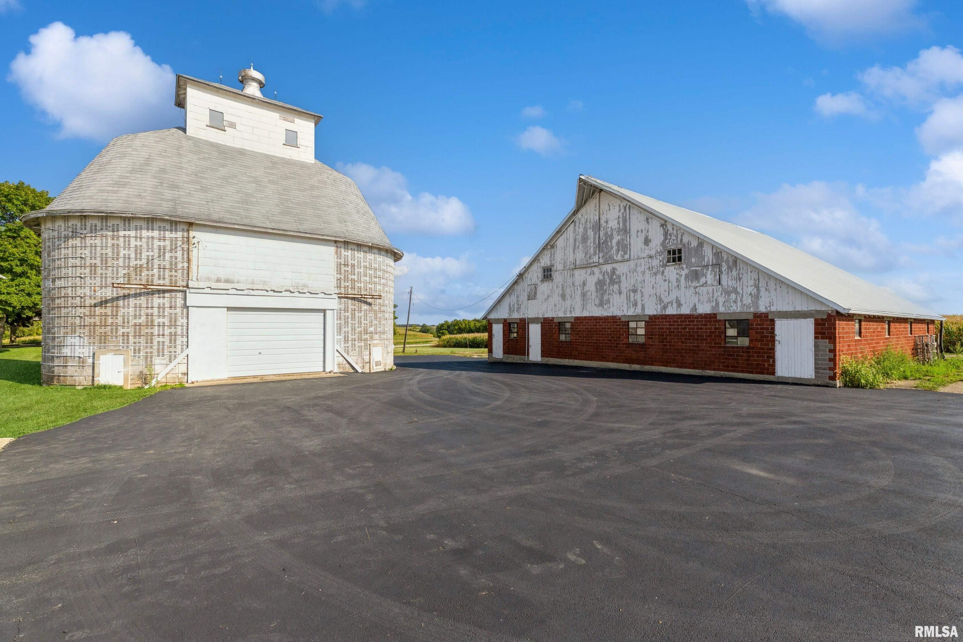 6975 Harvey Road Fulton, IL 61252 - Photo 8 of 35