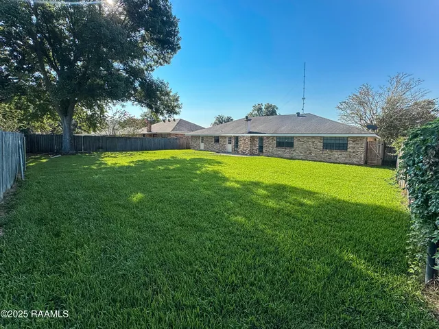 $1,995 | 119 Canada Drive, Lafayette, LA 70506