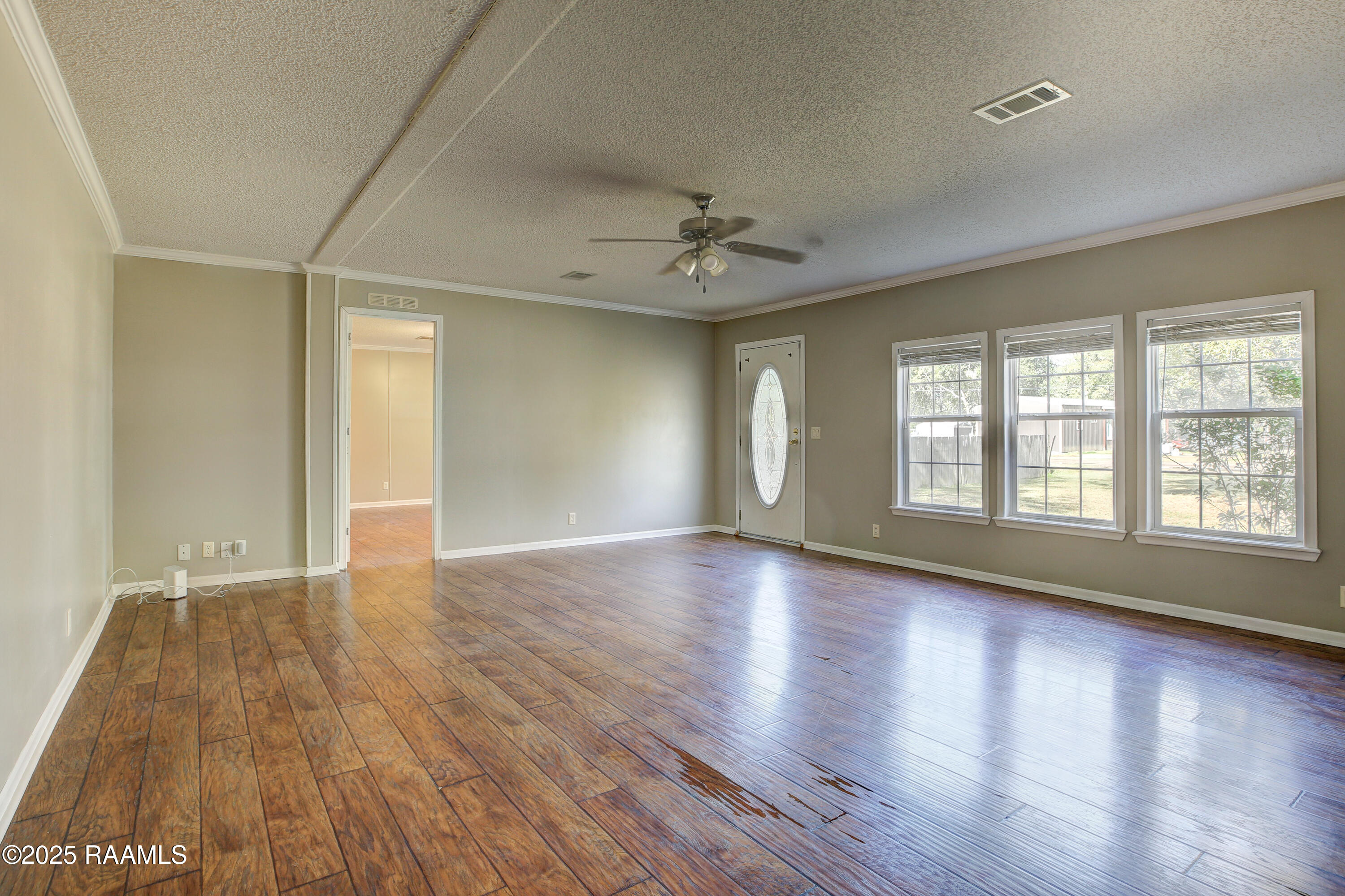305 Demette Road Lafayette, LA 70508 - Photo 4 of 16 305 Demette-4