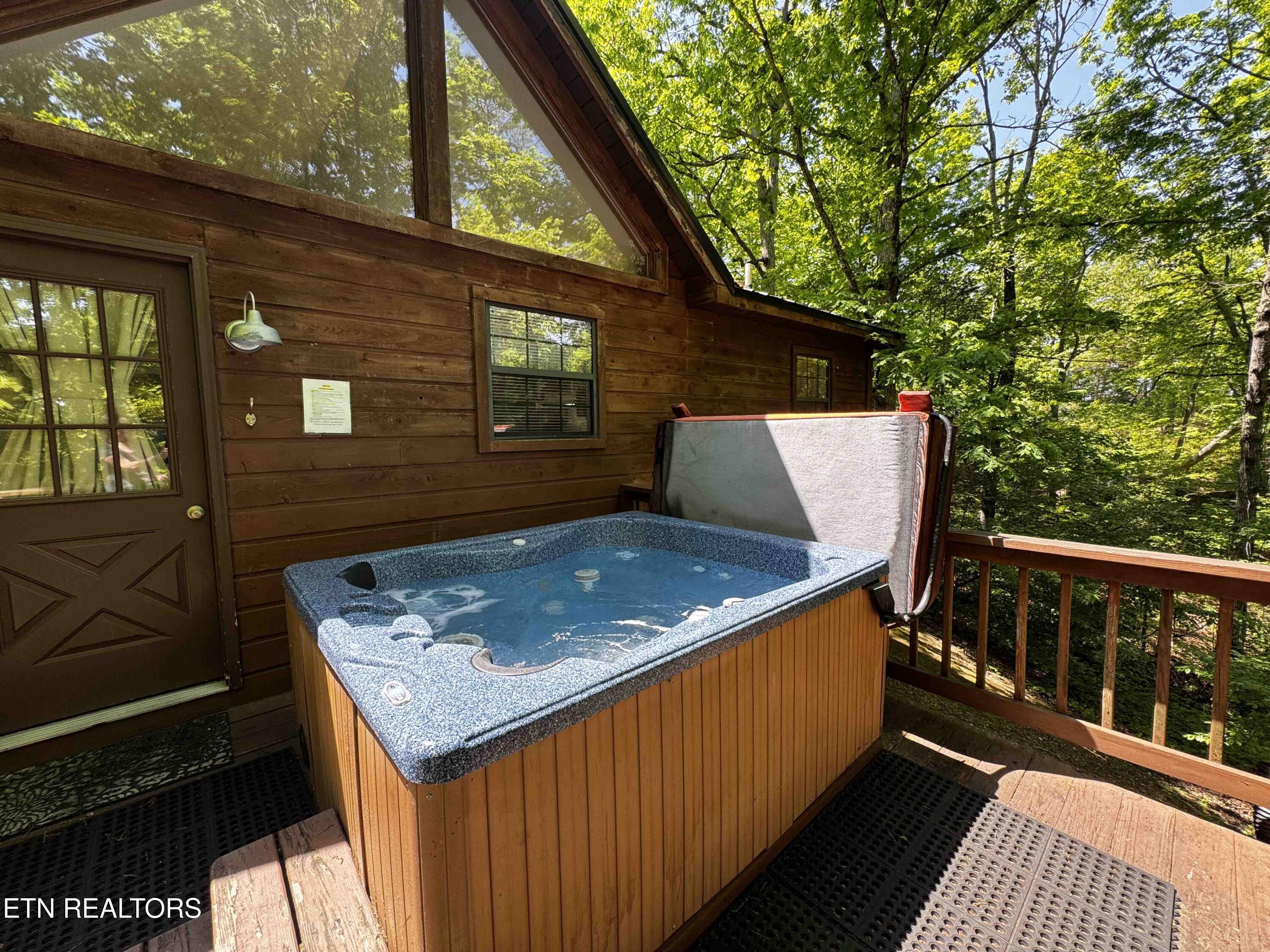 653 Oaks View Court Pigeon Forge, TN 37863 - Photo 41 of 49 Hot Tub4
