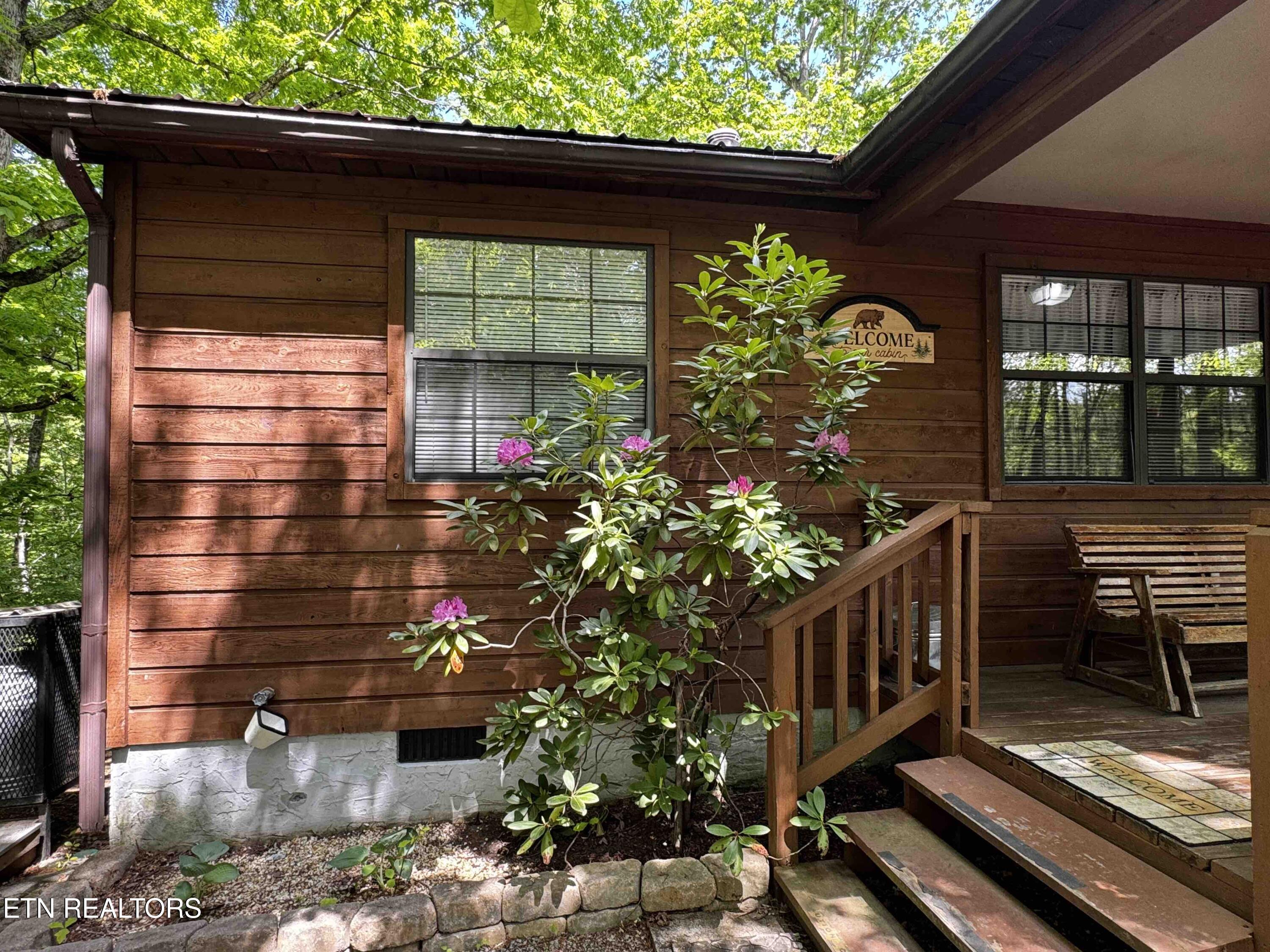 653 Oaks View Court Pigeon Forge, TN 37863 - Photo 43 of 49 CabFrt5