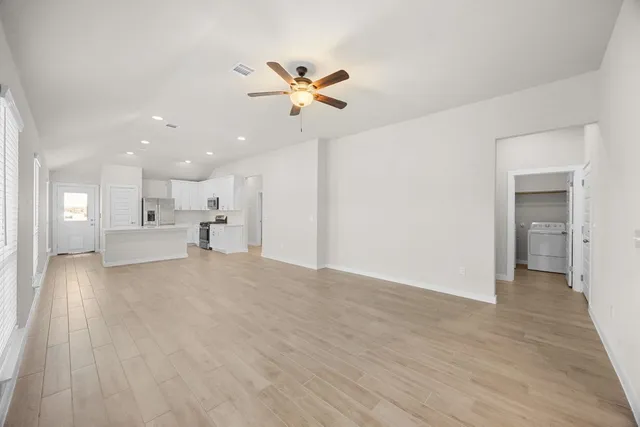 $270,000 | 137 Appleberry Lane, Elgin, TX 78621