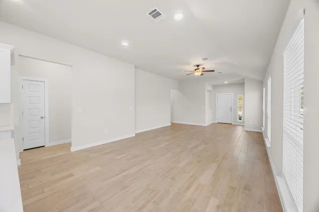 $270,000 | 137 Appleberry Lane, Elgin, TX 78621