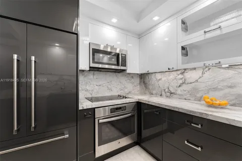 $810,000 | 5225 Collins Avenue, Unit 603, Miami Beach, FL 33140