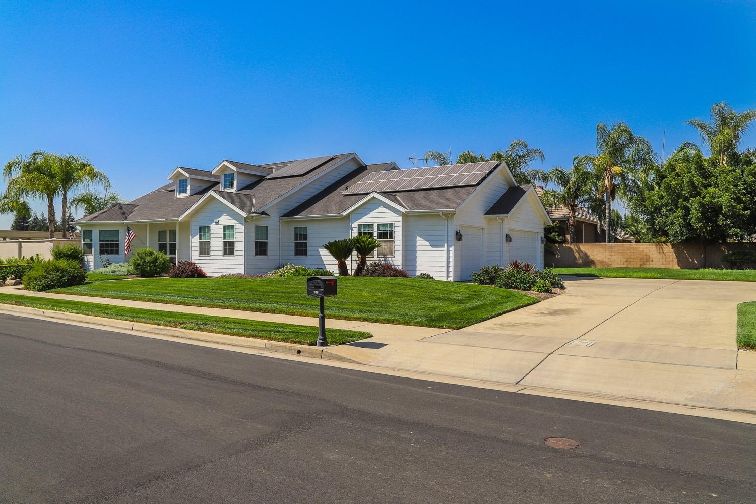 1006 Lorene Avenue Fowler, CA 93625 - Photo 2 of 29