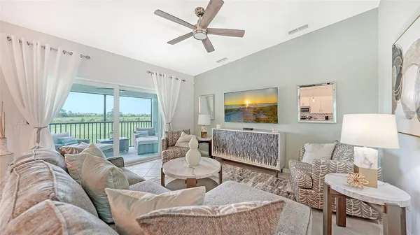 $7,500 | 12550 Galapagos Court, Unit 206, Venice, FL 34293