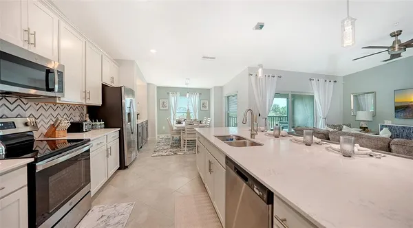 $7,500 | 12550 Galapagos Court, Unit 206, Venice, FL 34293