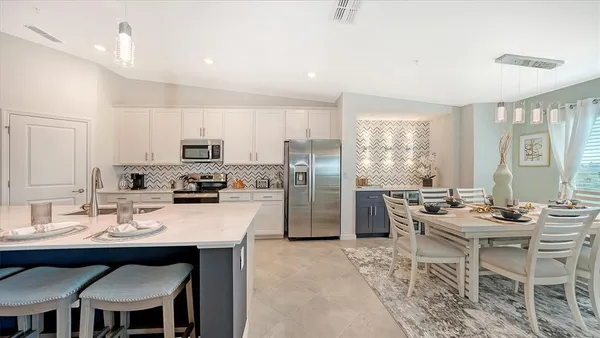 $7,500 | 12550 Galapagos Court, Unit 206, Venice, FL 34293