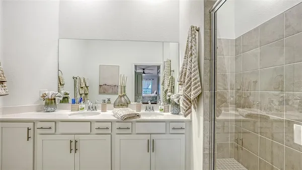 $7,500 | 12550 Galapagos Court, Unit 206, Venice, FL 34293