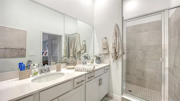 $7,500 | 12550 Galapagos Court, Unit 206, Venice, FL 34293