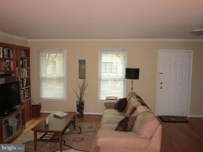 419 Little Quarry Road Gaithersburg, MD 20878 - Photo 1 of 30 Living Room